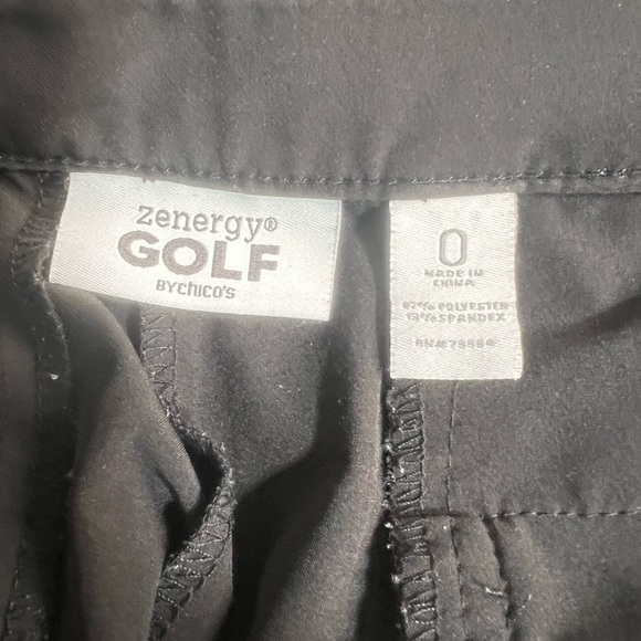 Zenergy Golf Shorts by Chico’s Black, Bermuda, Chico’s Size 0 (4) Small - Picture 4 of 4